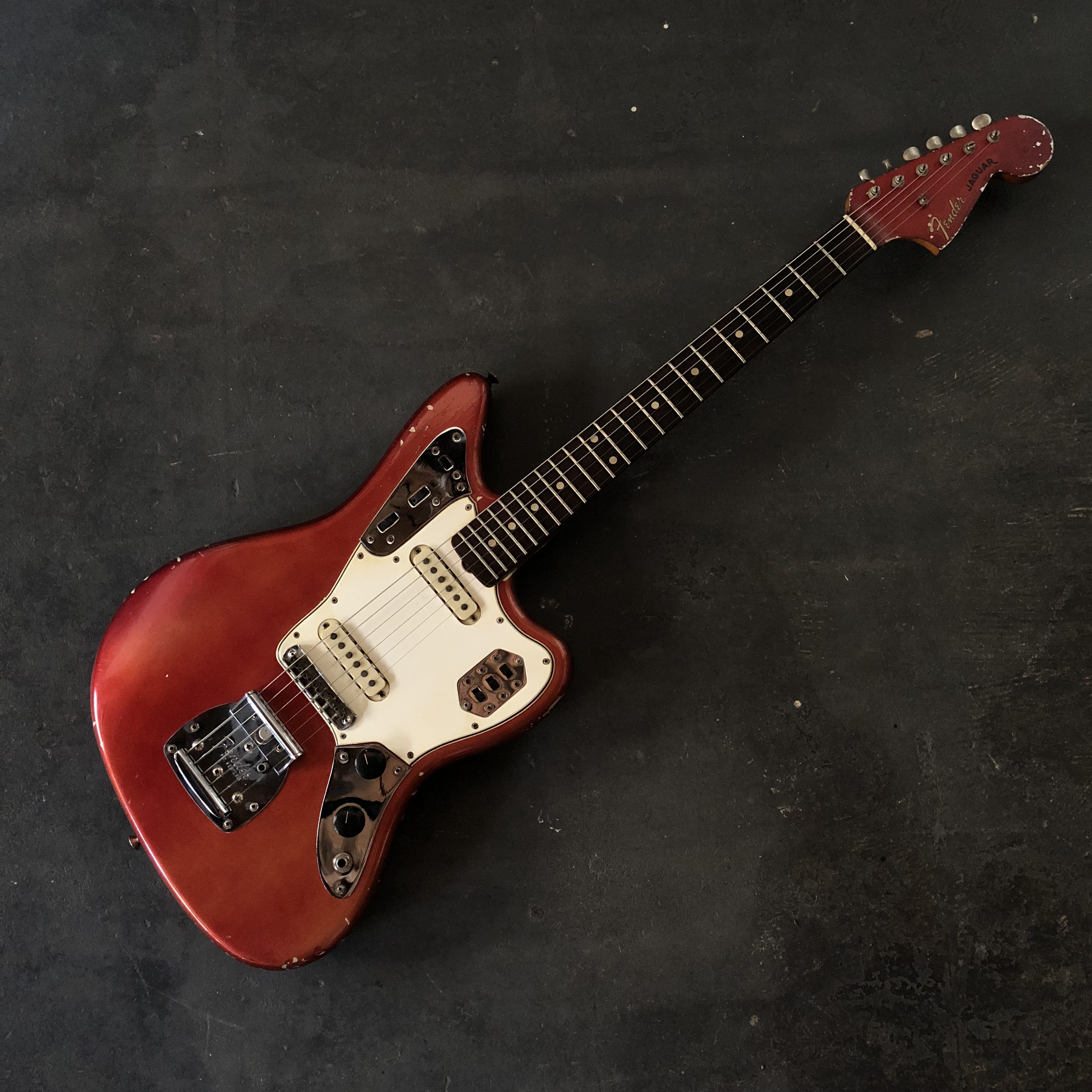 SOLD】Fender USA '65 Jaguar Candy Apple Red | UNTAKE GUITARS（アン
