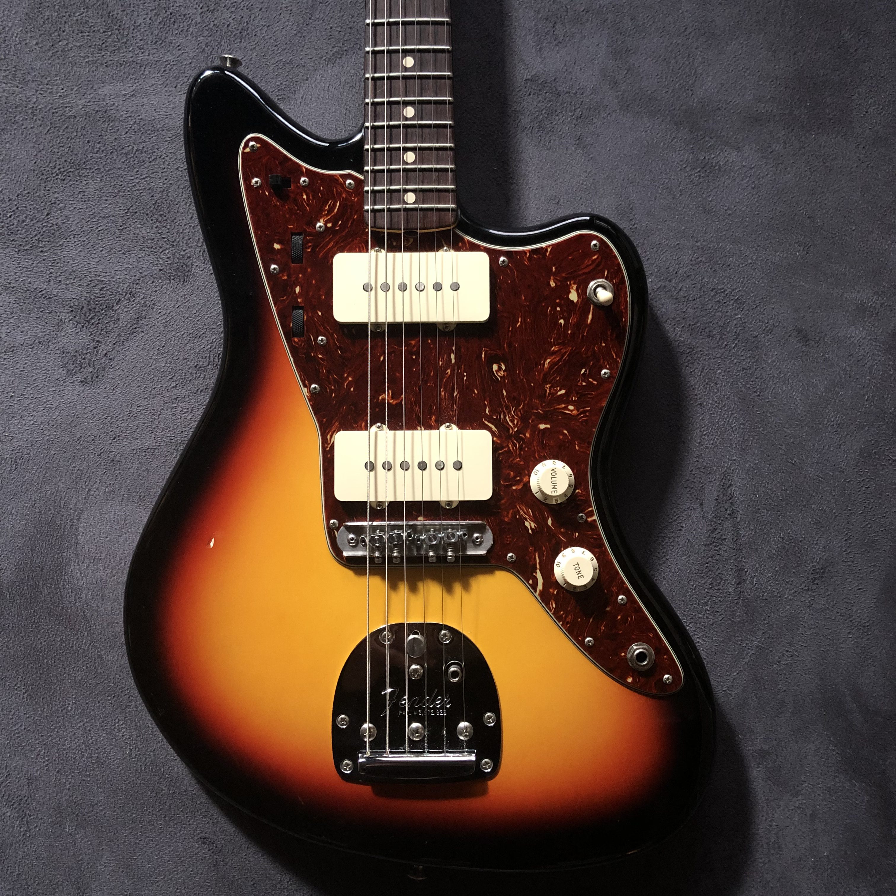 SOLD】Fender Custom Shop '63 Jazzmaster NOS 3TSB | UNTAKE GUITARS 