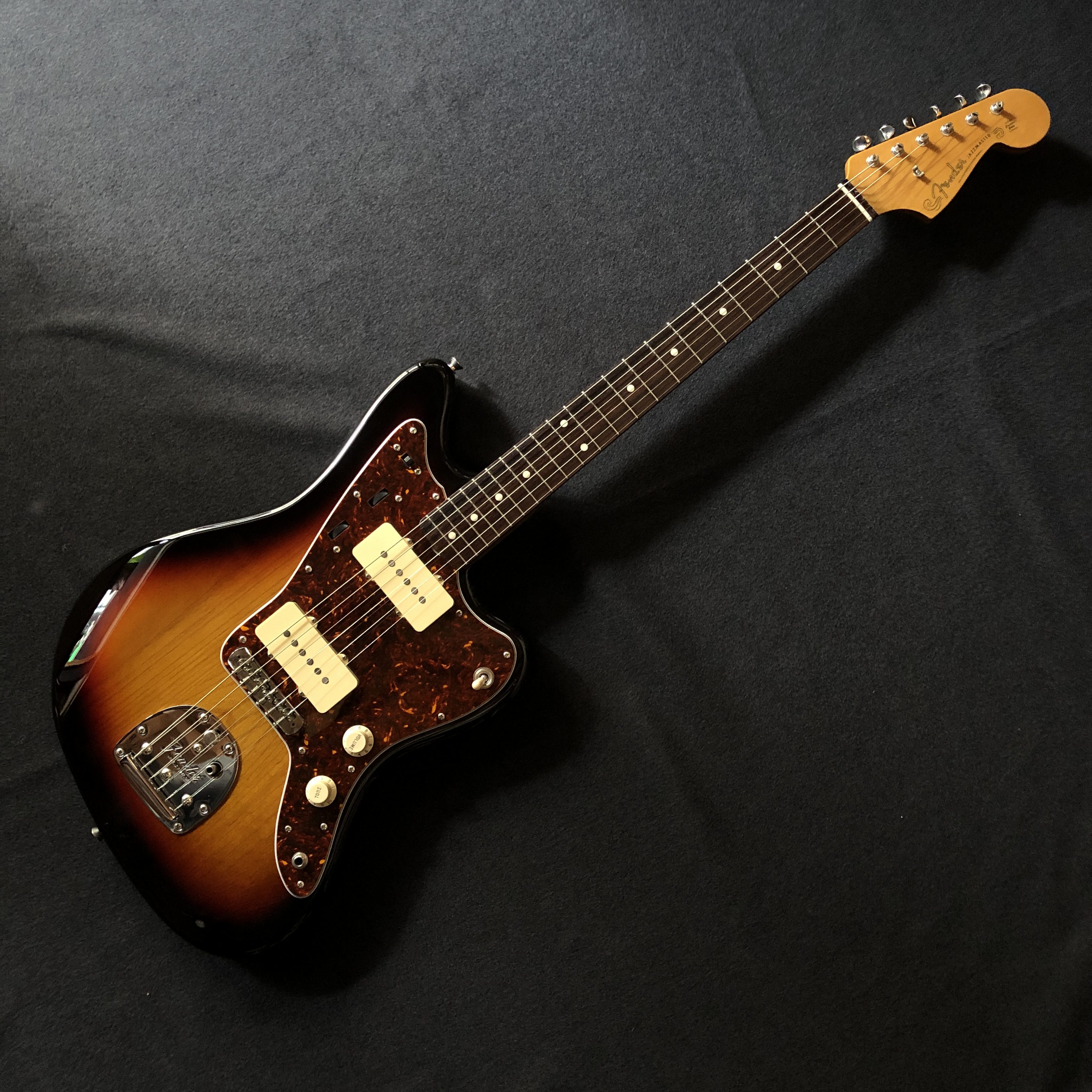 SOLD】Fender Japan JM66 SB with Pure Vintage '65 Pickup & USA 